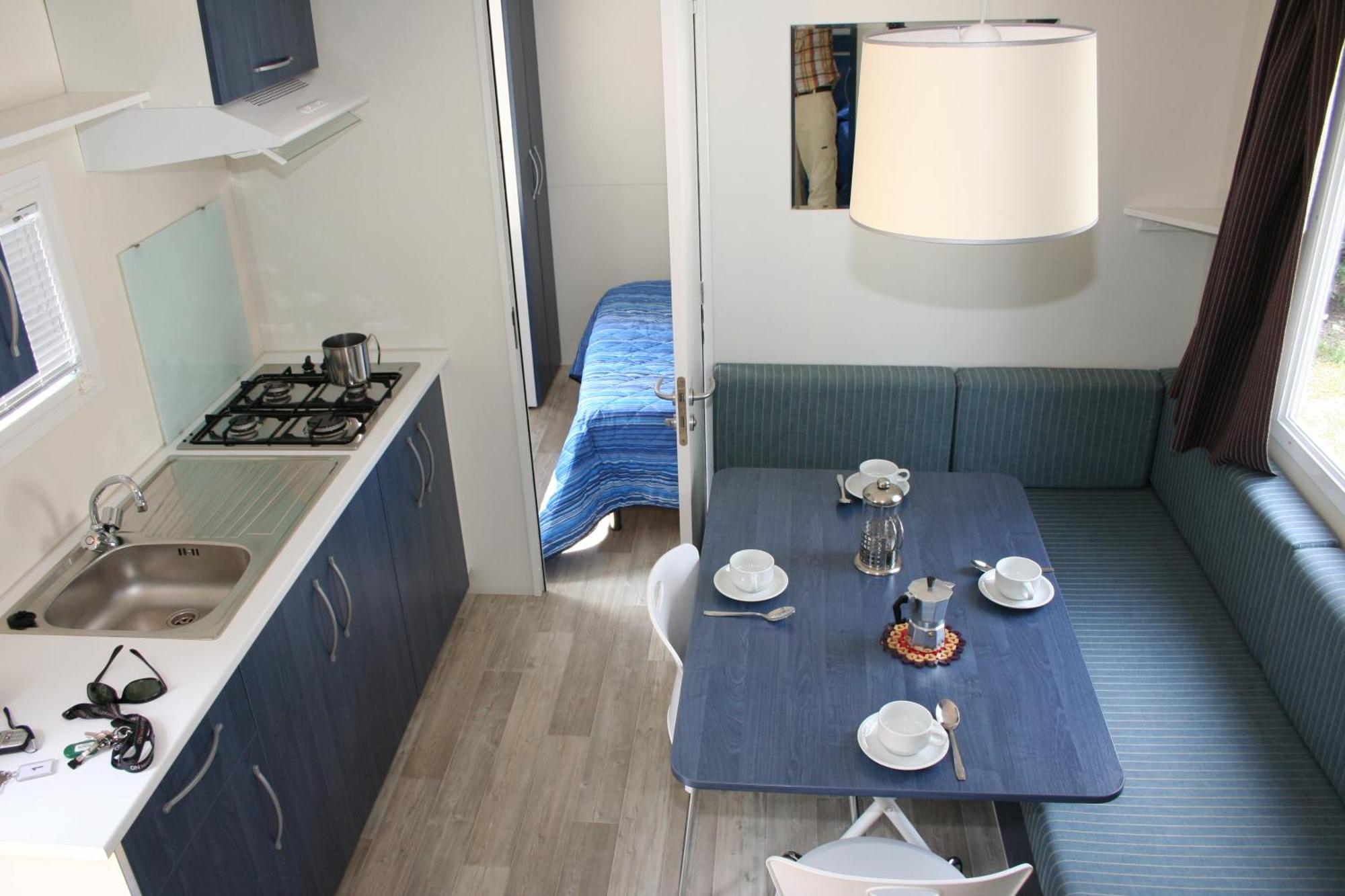 Camping Happy Camp Mobile Homes In Lido Di Sesto Boats&restaurant Sesto Calende